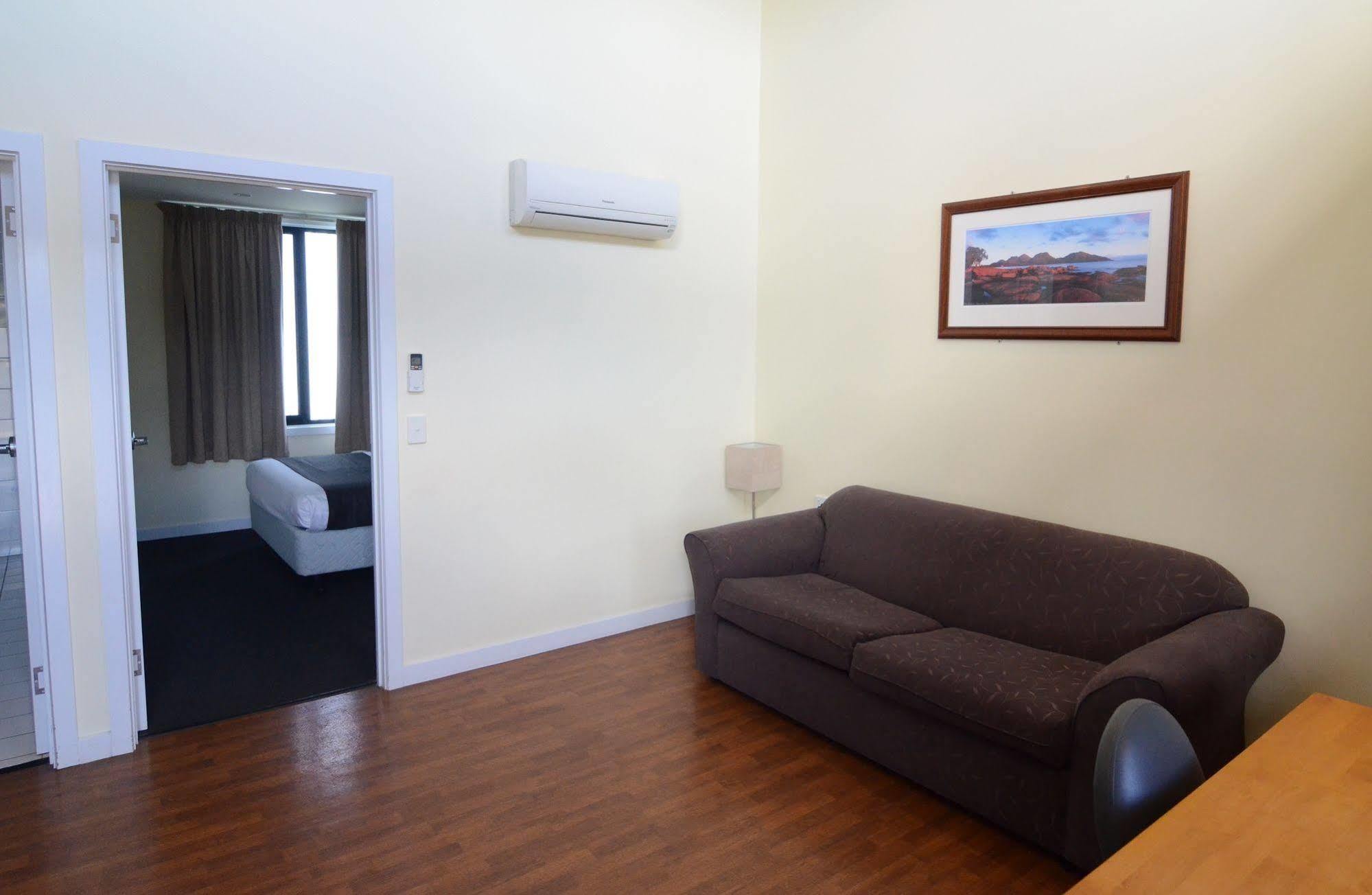 Hotel Olde Tudor 4*